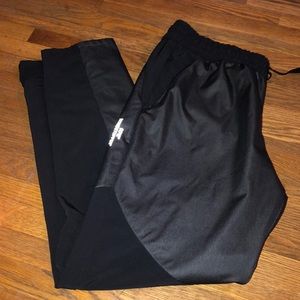 Under Armour Gore Tex Windstopper Pants size S/M